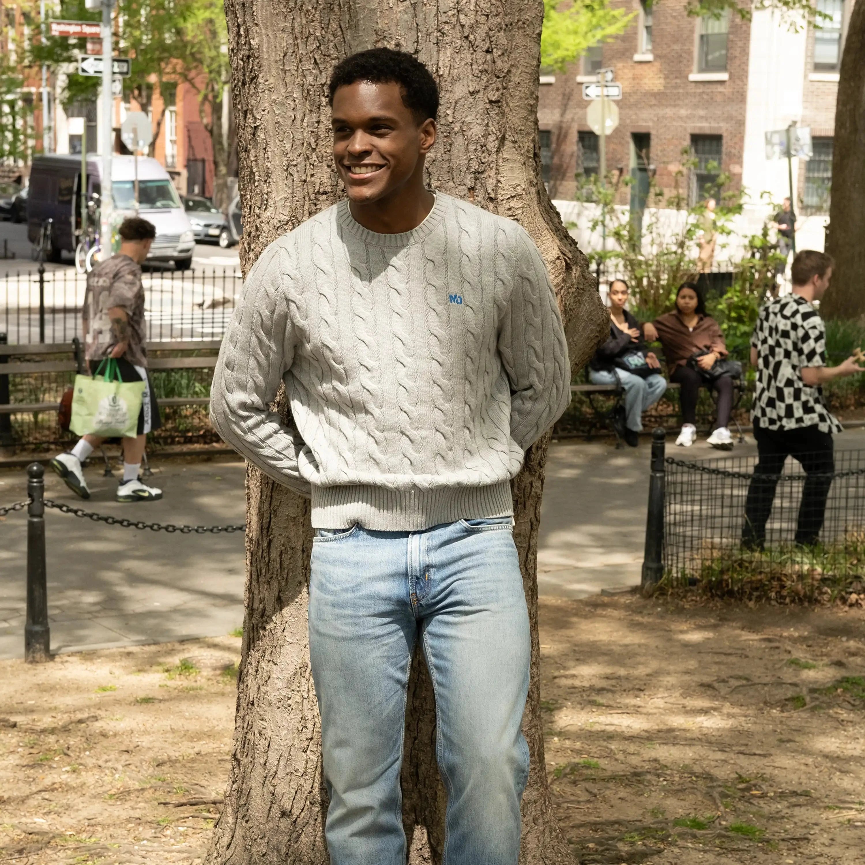 Men's Crew Neck Cable Sweater Members Only®