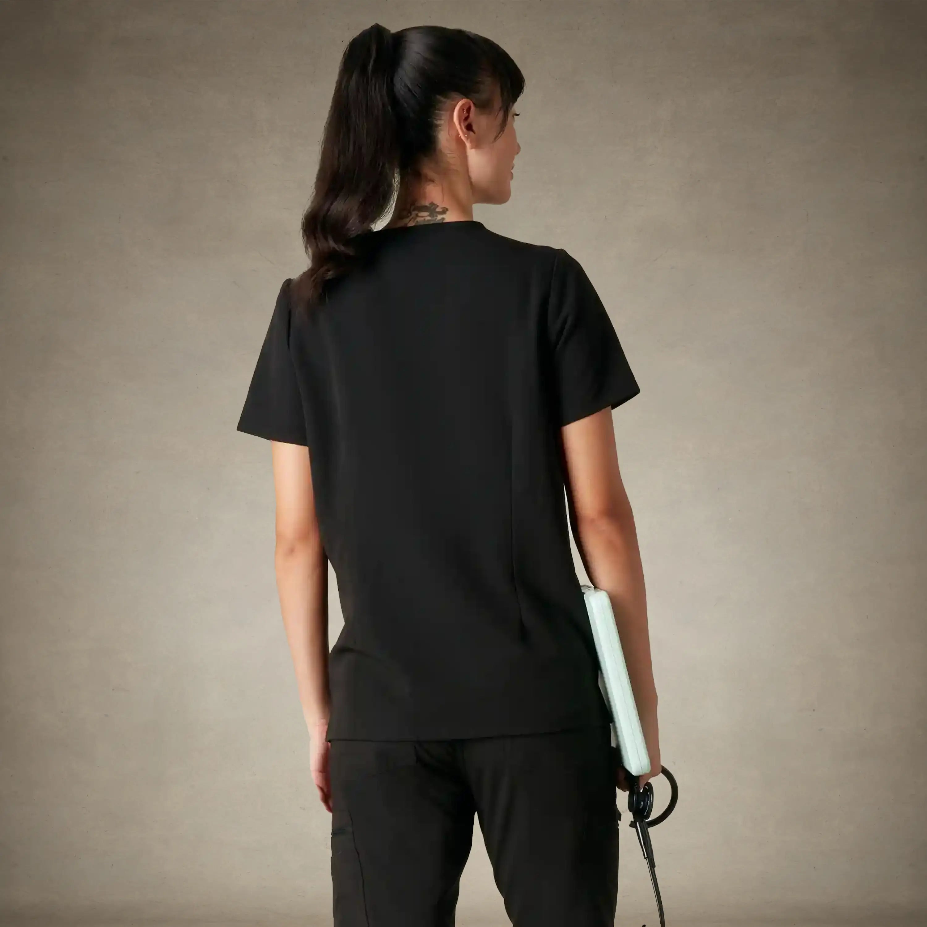 Ravenna 2-Pocket Scrub Top