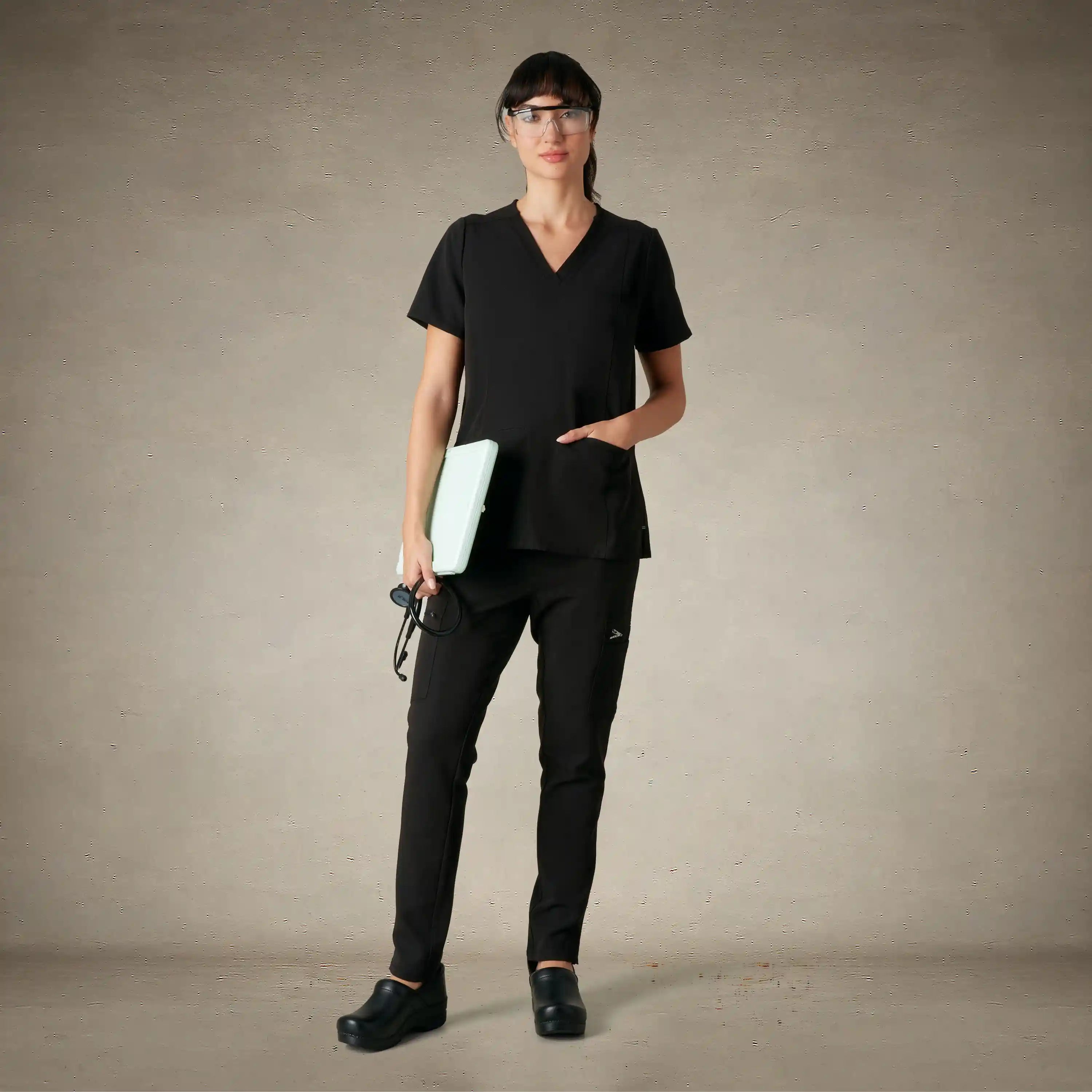 Ravenna 2-Pocket Scrub Top