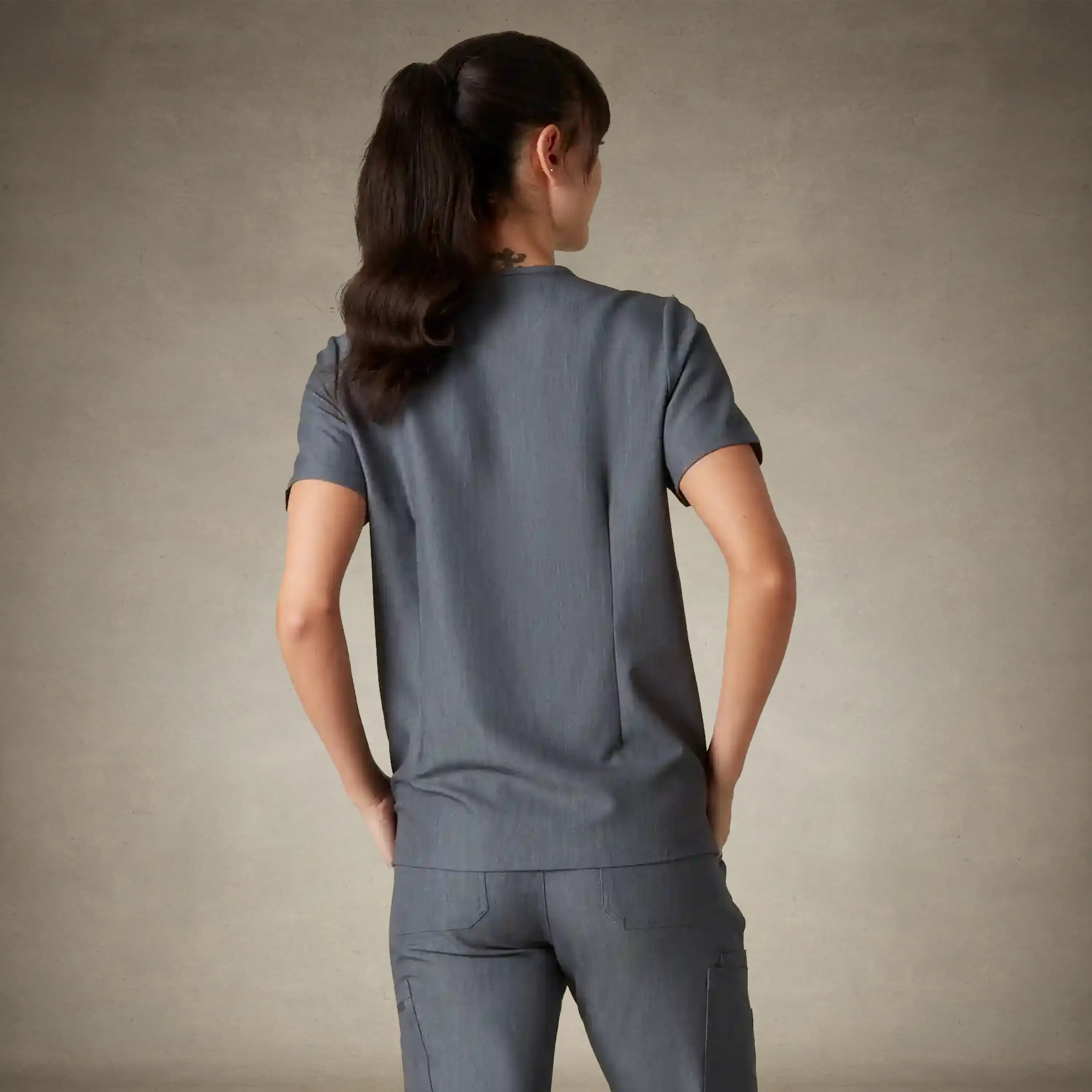 Ravenna 2-Pocket Scrub Top