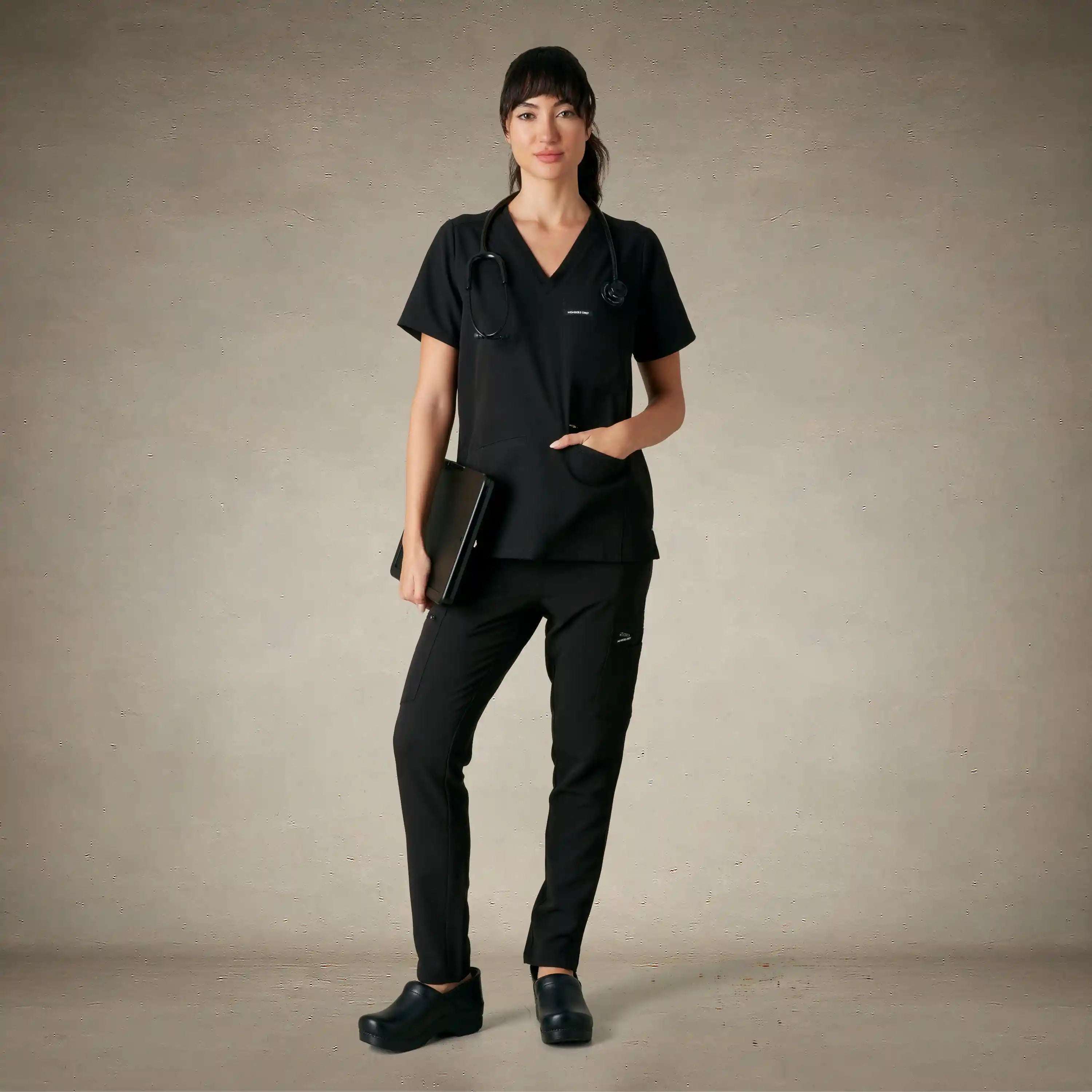 Palermo 4-Pocket Scrub Top
