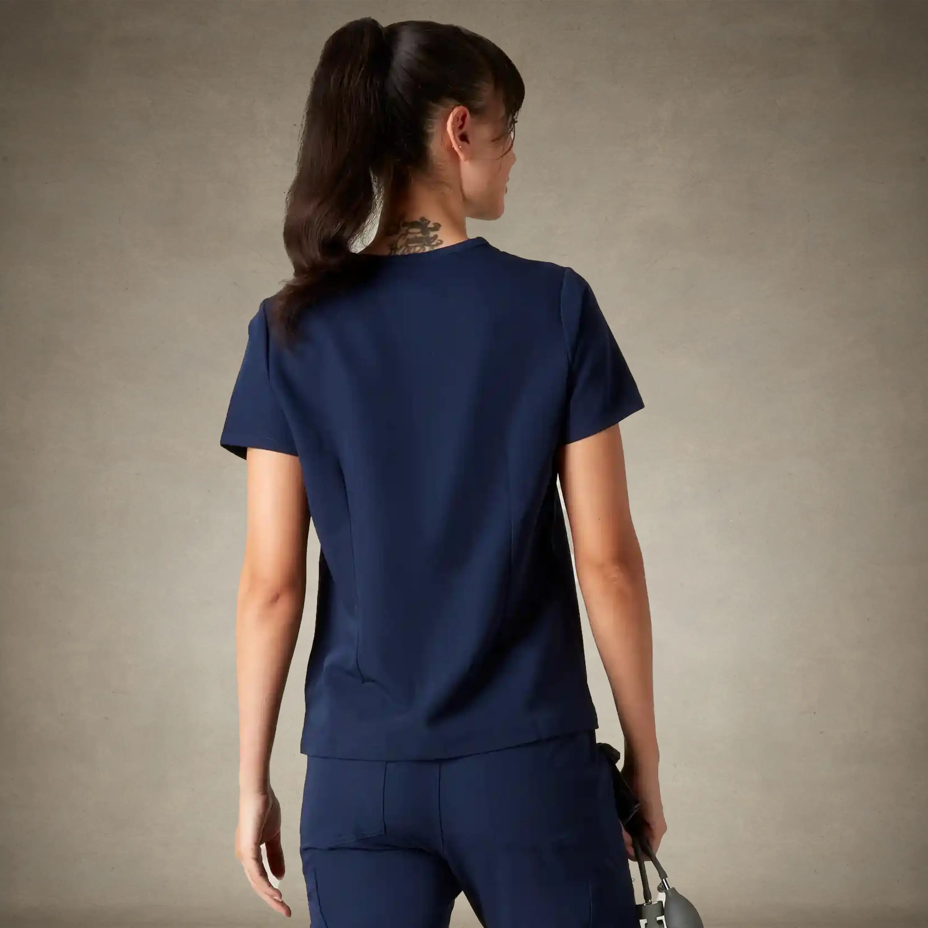 Bari 1-Pocket Scrub Top