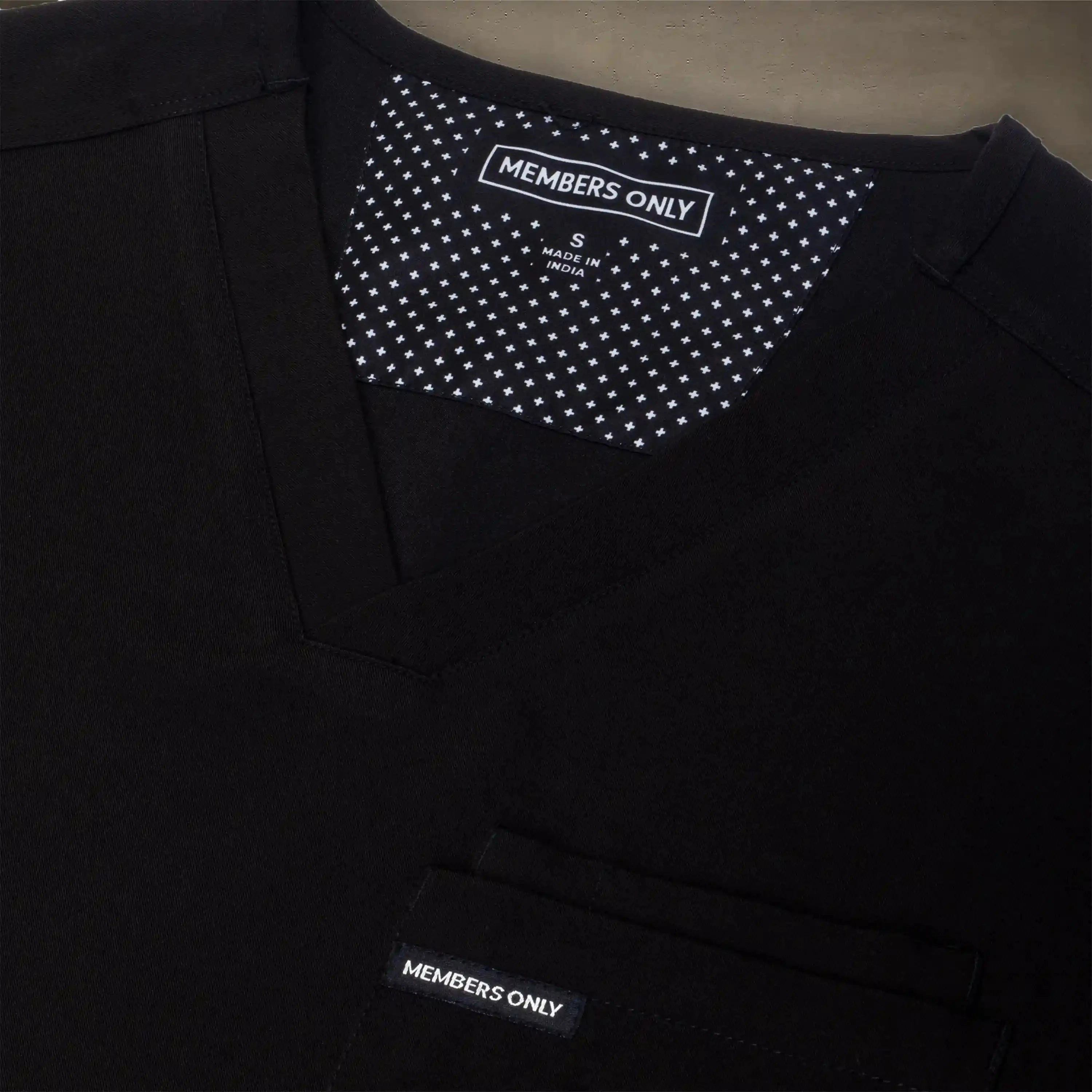 Members Only Brighton 2-Pocket Men's Medical Scrubs Top for hospital uniforms Small Black