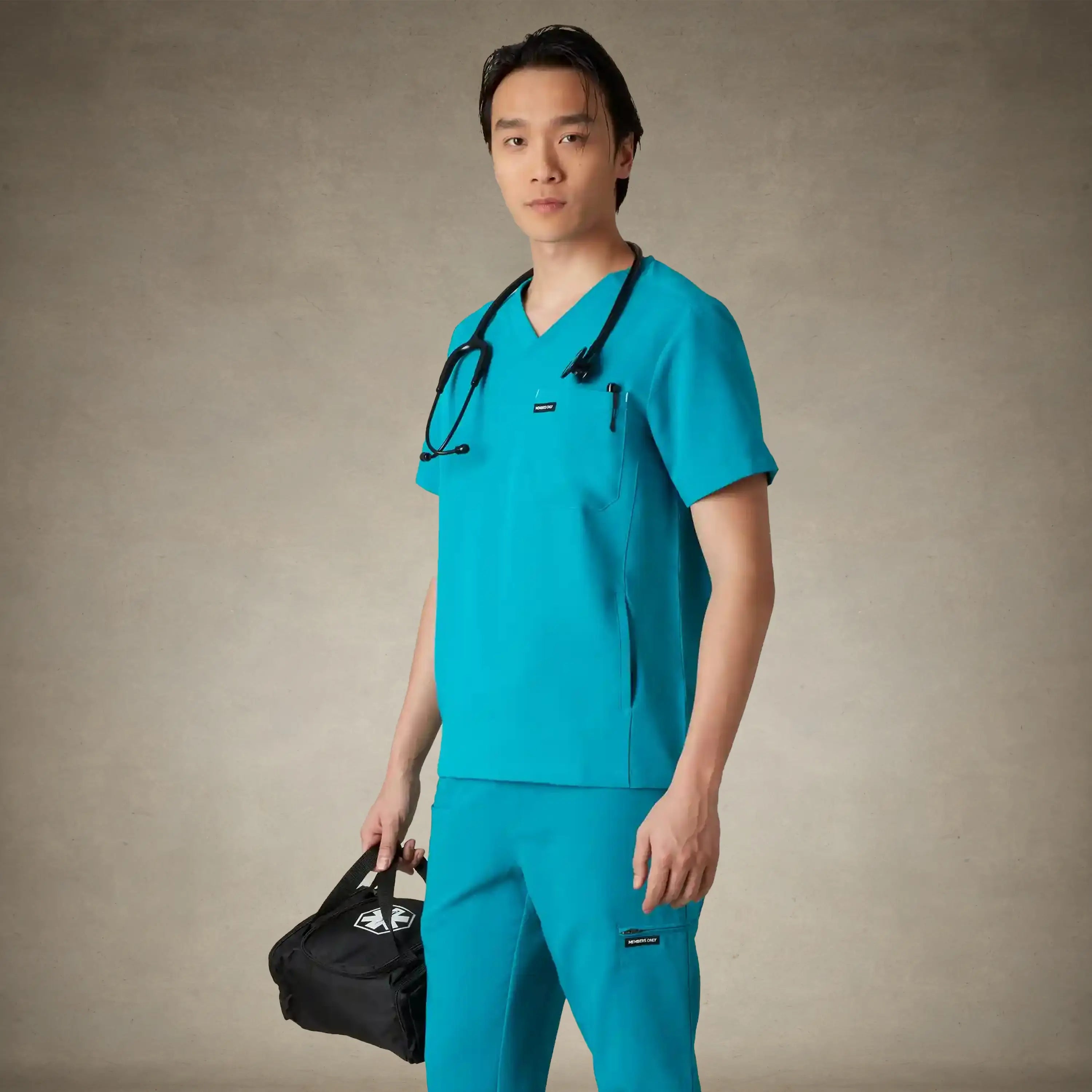 Manchester 3-Pocket Scrub Top