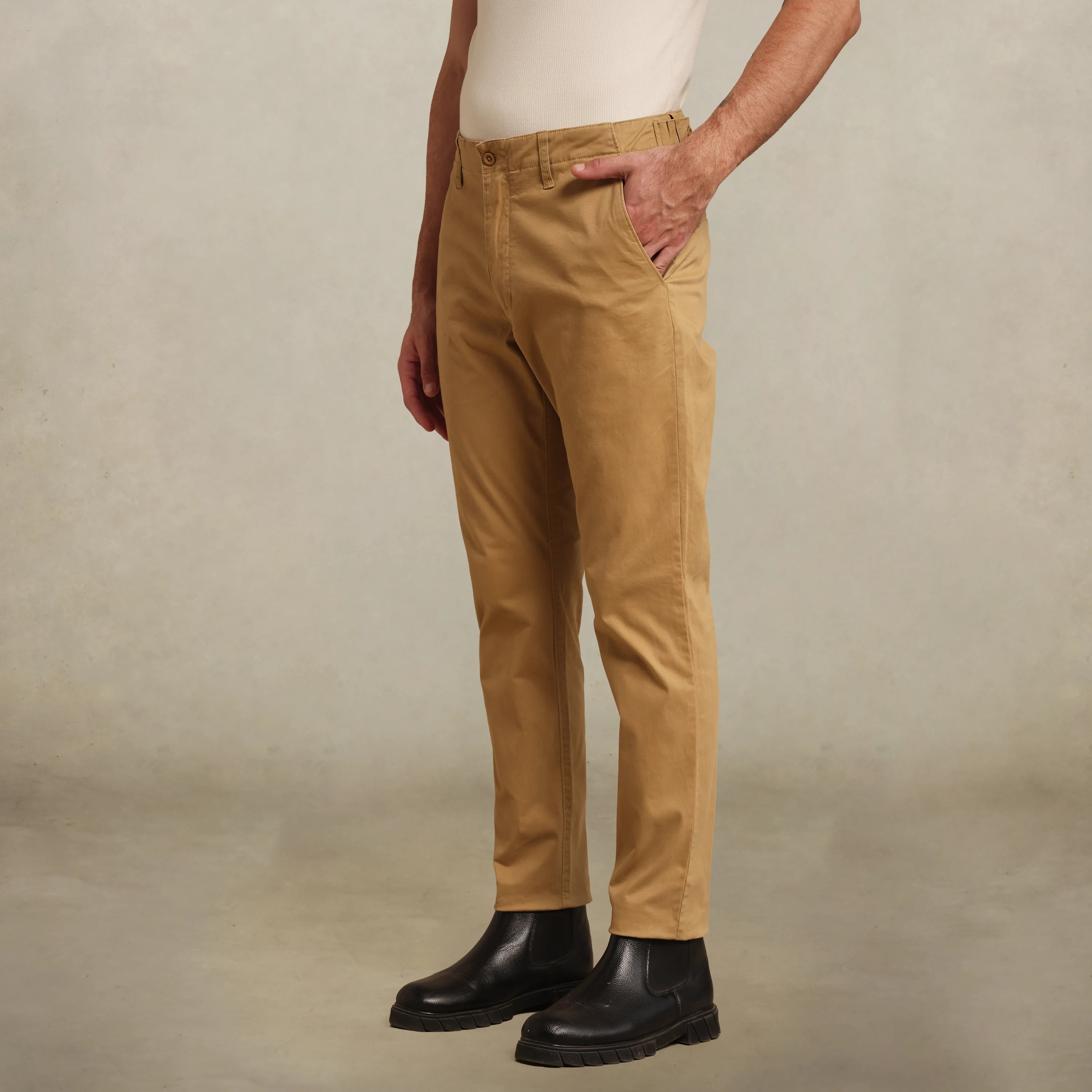 Men's versatile pants for casual occasions